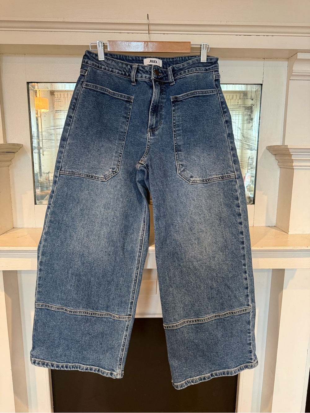 Just Black Wide-Leg Cropped Jeans in Faded Blue